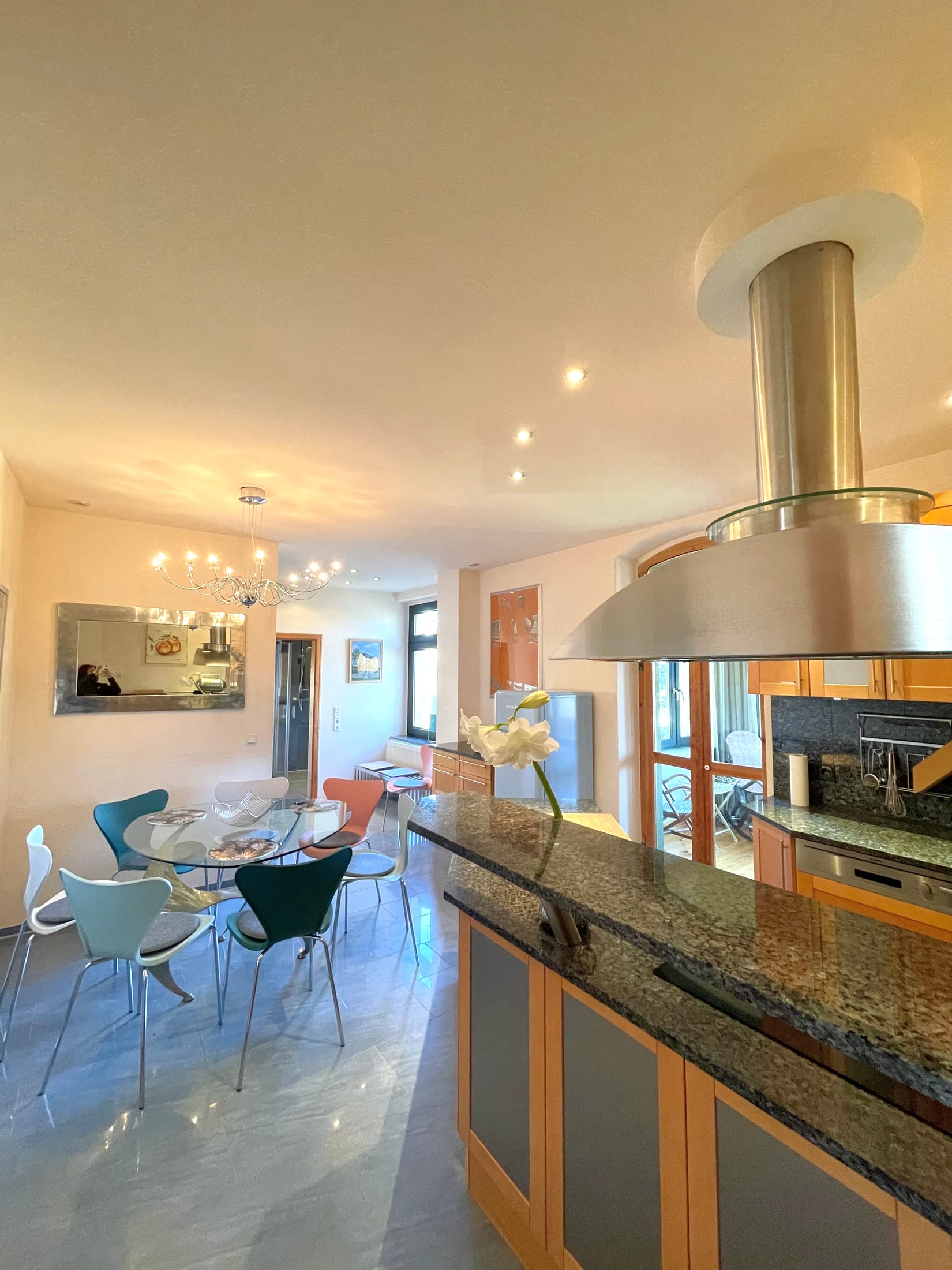 Küche – Design-Apartment in der Sternkopf-Engel-Villa (Bild 1 von 3)