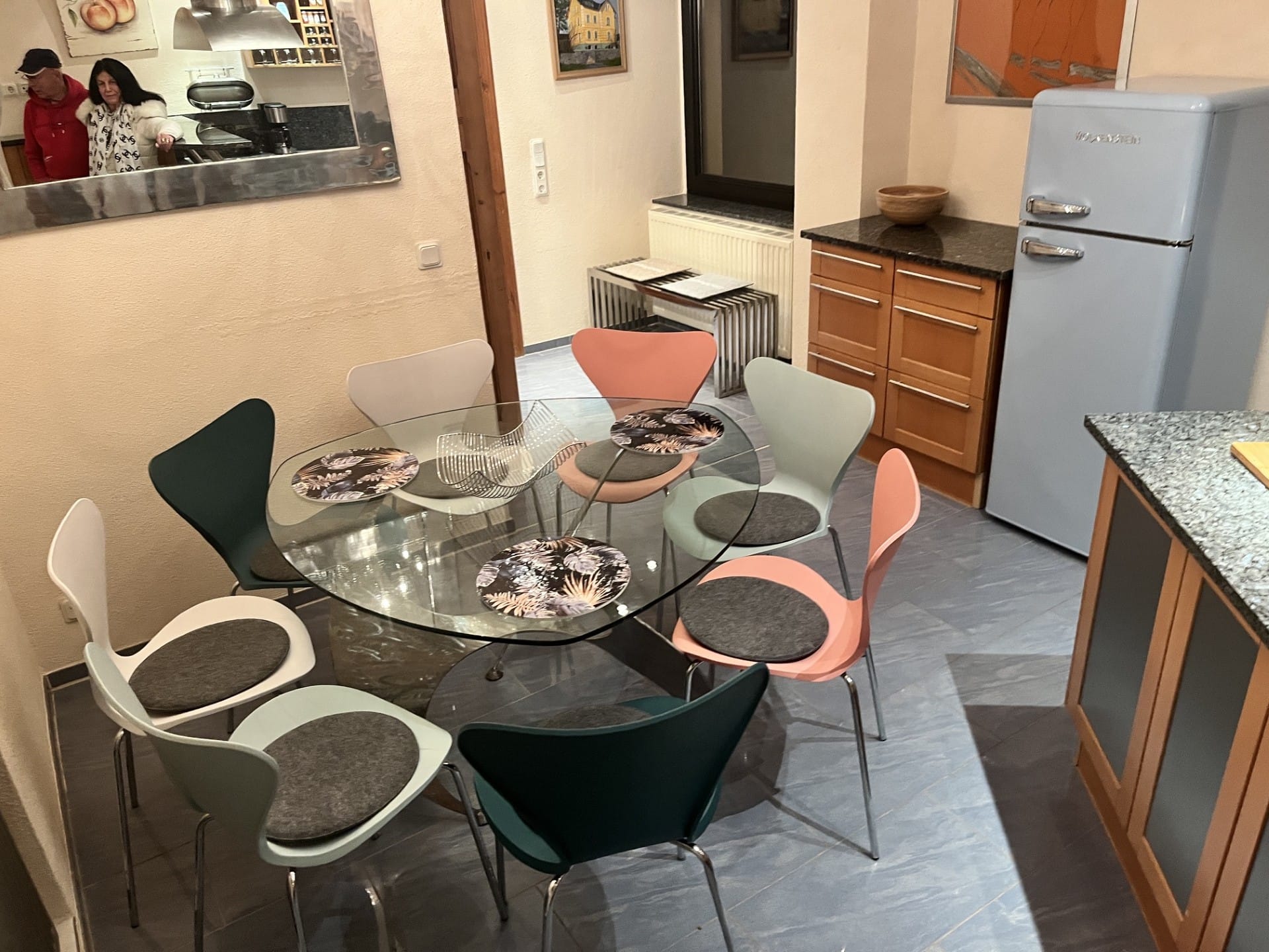 Küche – Design-Apartment in der Sternkopf-Engel-Villa (Bild 2 von 3)
