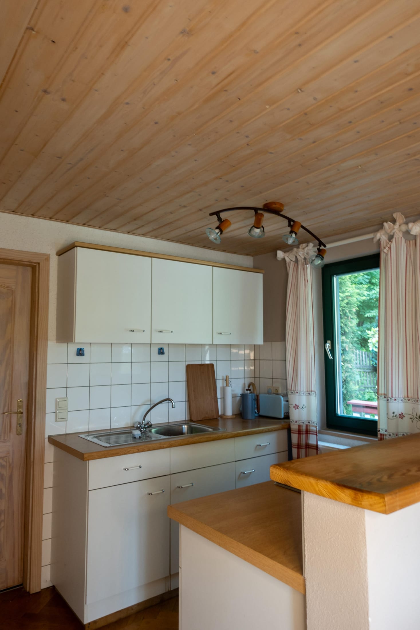 Küche – Waldhaus im Erzgebirge (Bild 3 von 4)