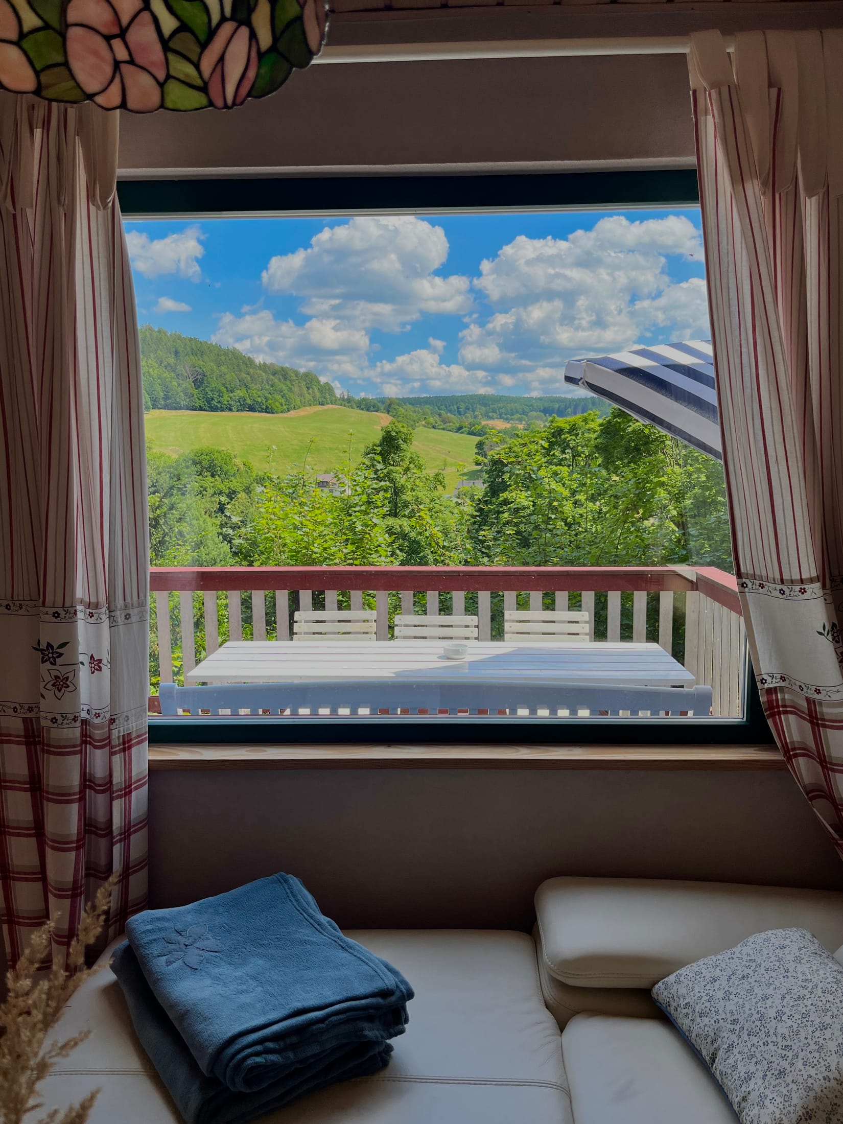 Wohnzimmer – Waldhaus im Erzgebirge (Bild 3 von 7)
